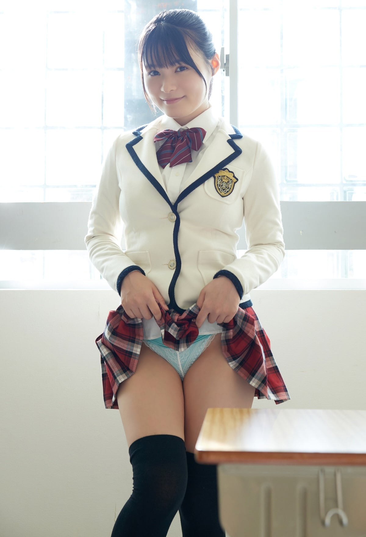 Japanese Idol Mizuki Hoshina Released gravure photo book Everyone has gone home PixiBB (3)